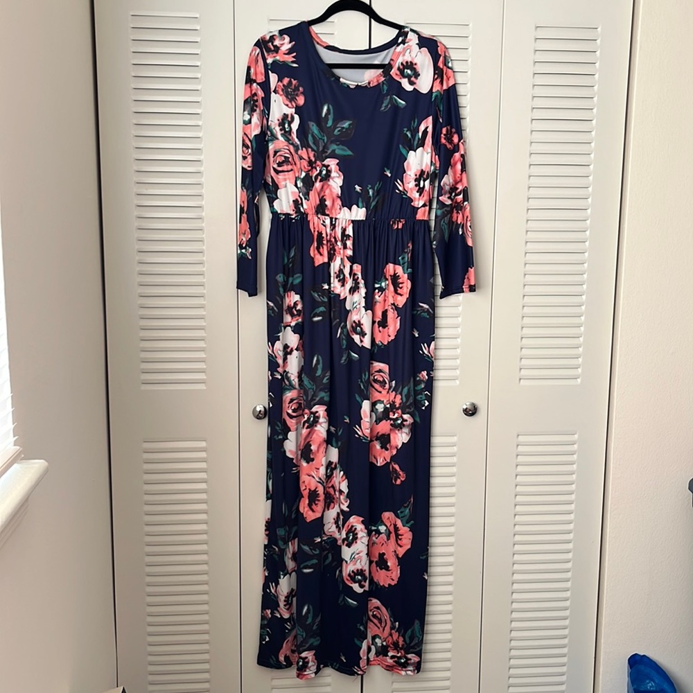Floral Maxi dress with pockets